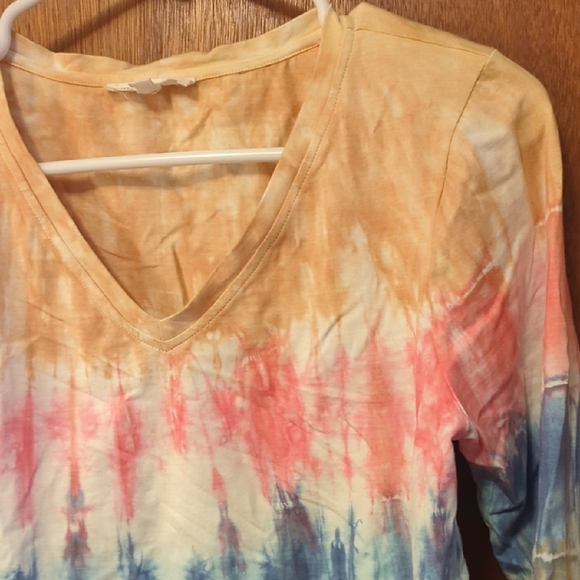 Tie-Dye V-Neck Long Sleeve Top - Picture 2 of 3